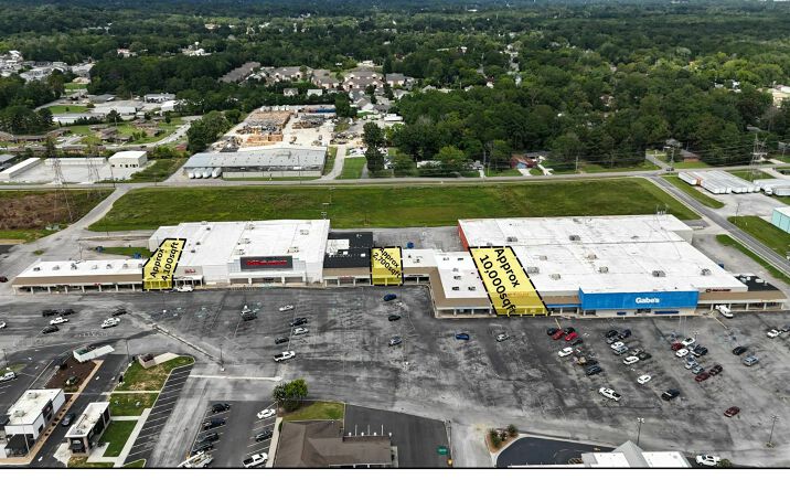 Pictures of Retail, Office, Restaurant property located at 723-767 Battlefield Parkway, Fort Oglethorpe, GA 30742 for lease - image #1