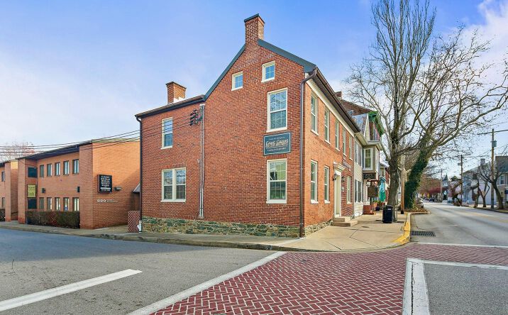 Pictures of Office property located at 229 E MAIN ST, WESTMINSTER, MD 21157-5269 for lease - image #1