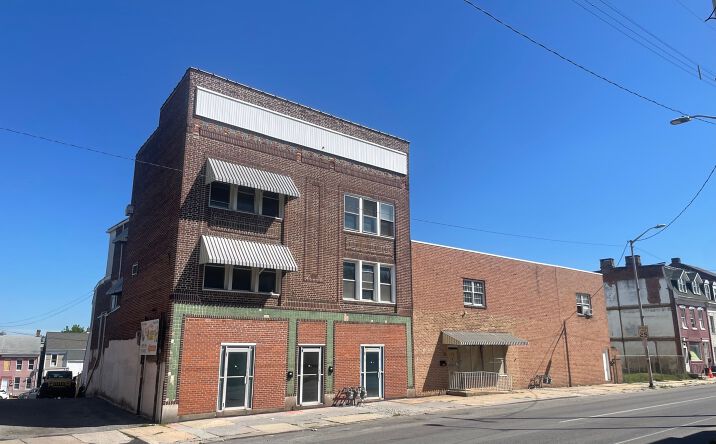 Pictures of Retail property located at 725 East Market Street, York, PA 17403 for lease - image #1