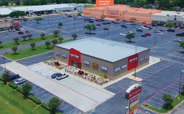 Pictures of Retail property located at 6490 Eastex Freeway, Beaumont, TX 77708 for lease - image #1