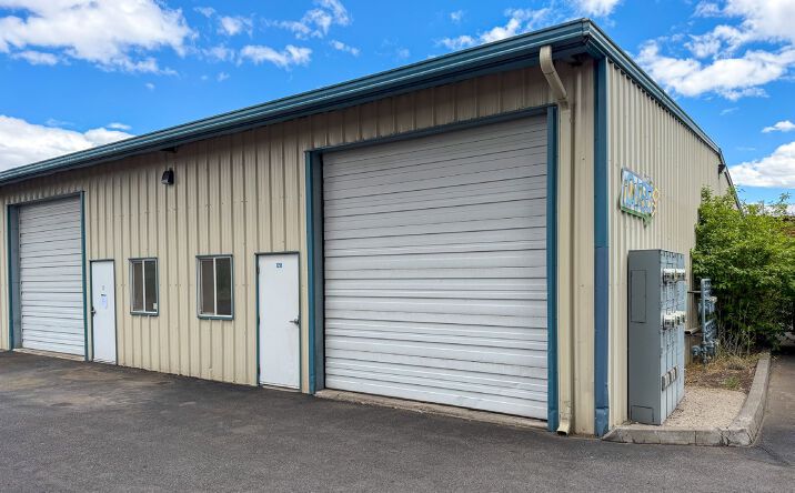 Pictures of Industrial property located at 44 SE Bridgeford Blvd, Bend, OR 97702 for lease - image #1