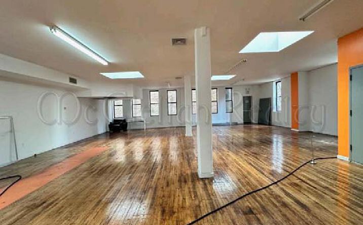 Pictures of Office property located at Eighth Ave., New York City, NY 10018 for lease - image #1