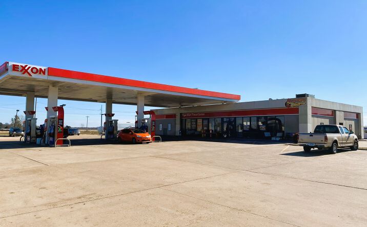 Pictures of Retail property located at 3600 Air Base Road, Newport, AR 72112 for lease - image #1
