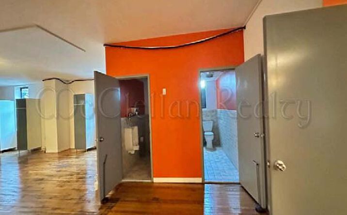 Pictures of Office property located at Eighth Ave, New York City, NY 10018 for lease - image #1