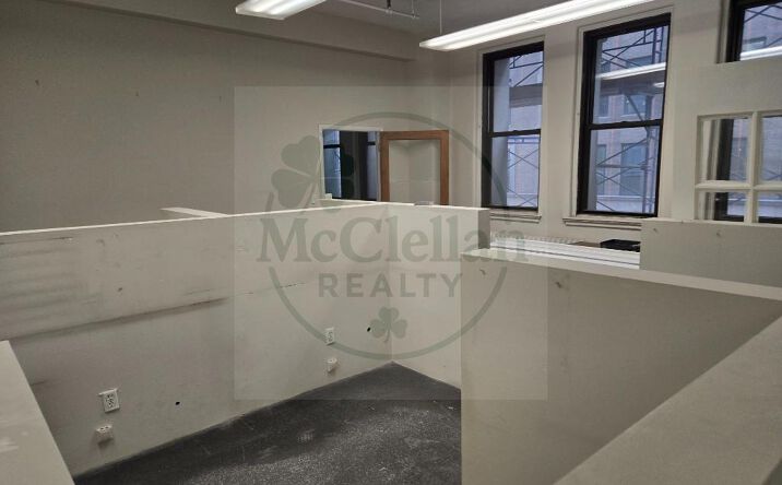 Pictures of Office property located at 5th Avenue, New York, NY 10029 for lease - image #1