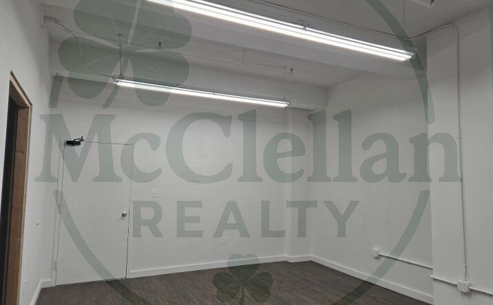 Pictures of Retail property located at West 35th St, New York, NY 10001 for lease - image #1