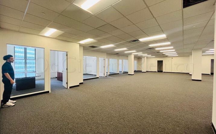Pictures of Retail, Office property located at Broadway, New York, NY 10001 for lease - image #1
