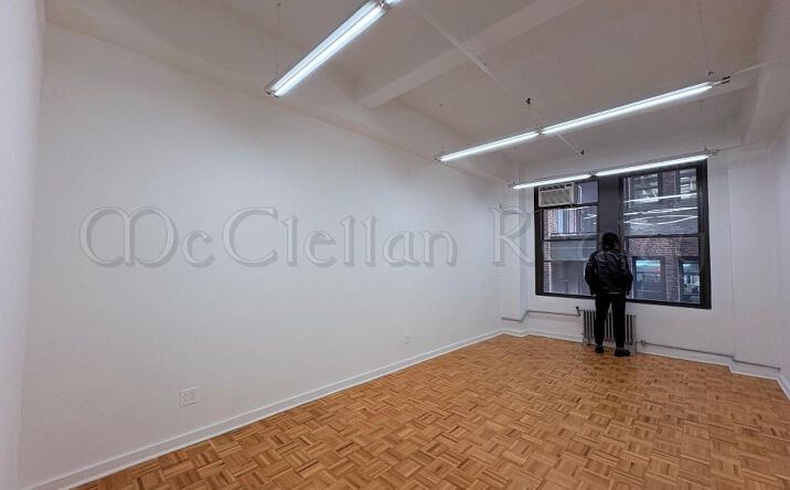 Pictures of Office property located at West 38th Street, New York, NY 10018 for lease - image #1