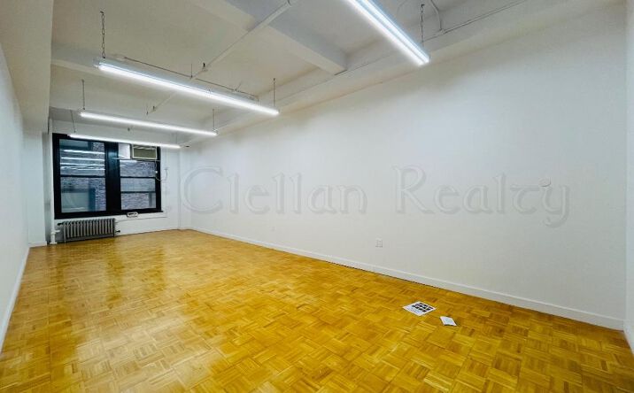 Pictures of Office property located at West 35th, New York, NY 10001 for lease - image #1