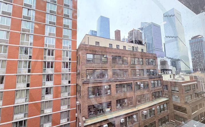 Pictures of Retail property located at West 37th, New York, NY 10018 for lease - image #1