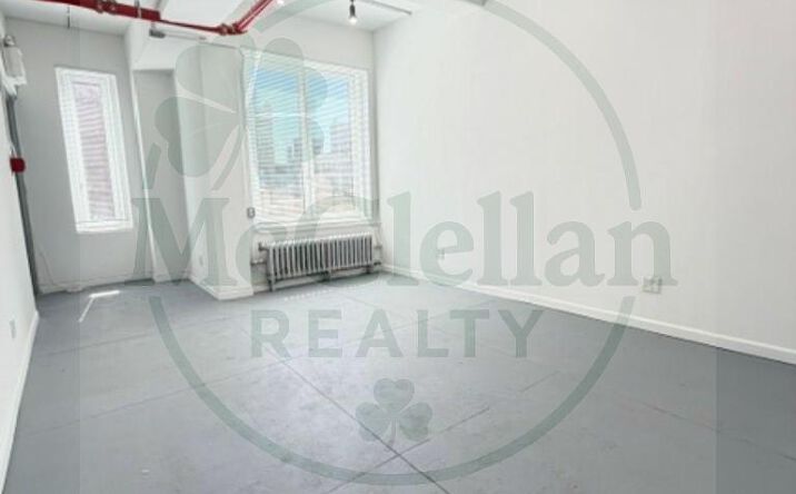 Pictures of Office property located at Seventh Ave, New York, NY 10001 for lease - image #1