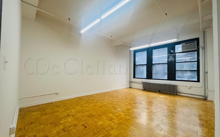 Pictures of Office property located at West 38th St., New York, NY 10018 for lease - image #1