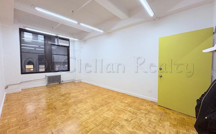 Pictures of Office property located at West 38th St, New York, NY 10018 for lease - image #1