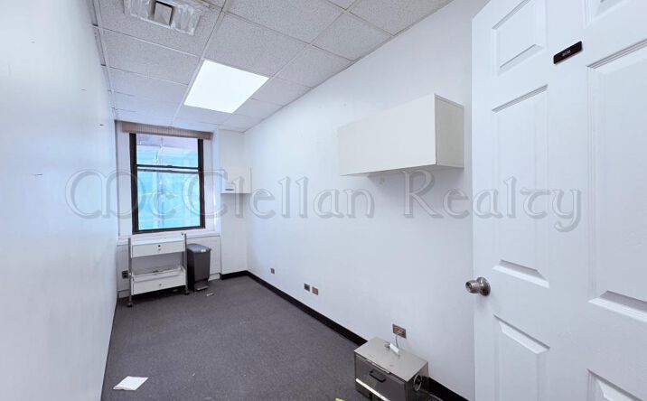 Pictures of Office property located at Broadway, New York, NY 10018 for lease - image #1