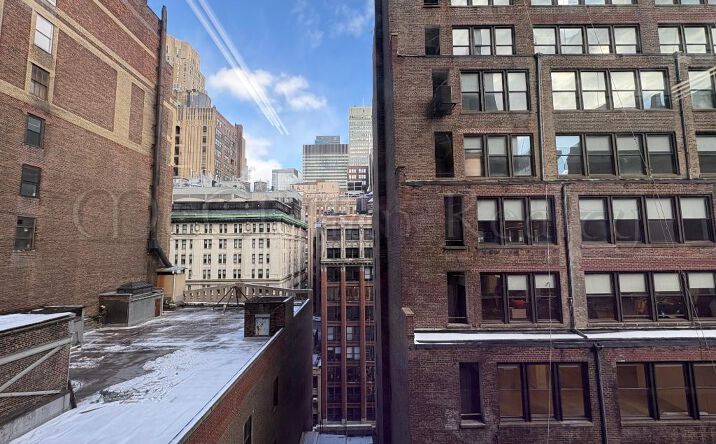 Pictures of Office property located at West 35th, New York, NY 10001 for lease - image #1