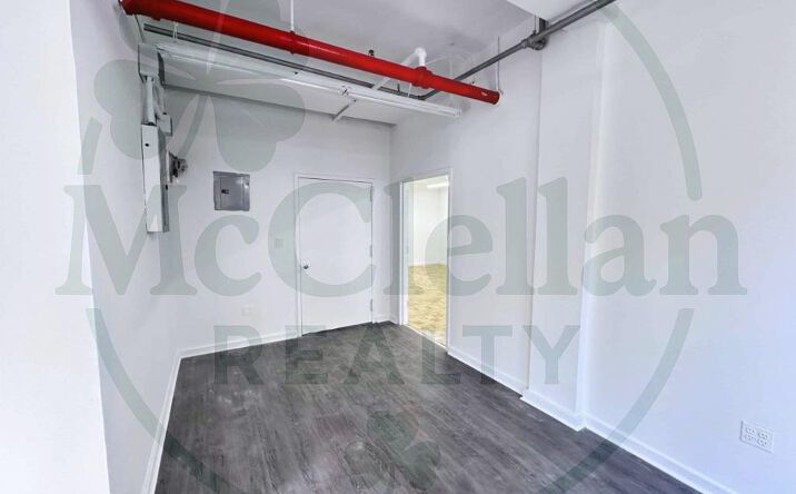 Pictures of Office property located at West 38th Street, New York, NY 10018 for lease - image #1