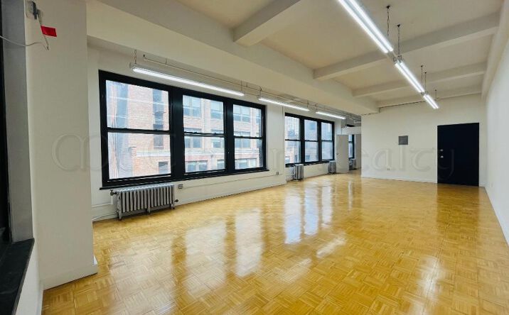 Pictures of Office property located at West 35th, New York, NY 10001 for lease - image #1