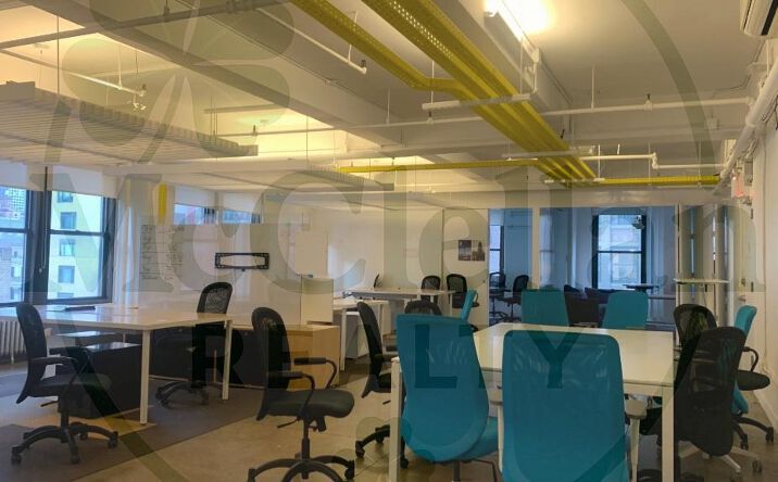 Pictures of Retail, Office property located at W 30th St, New York, NY 10022 for lease - image #1