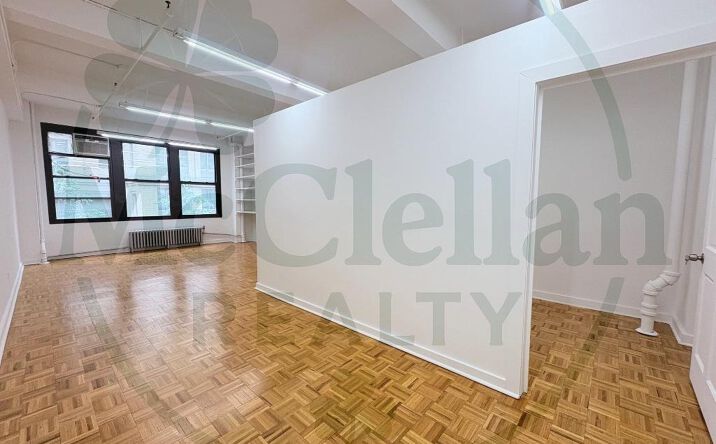 Pictures of Office property located at West 38th Street, New York, NY 10018 for lease - image #1