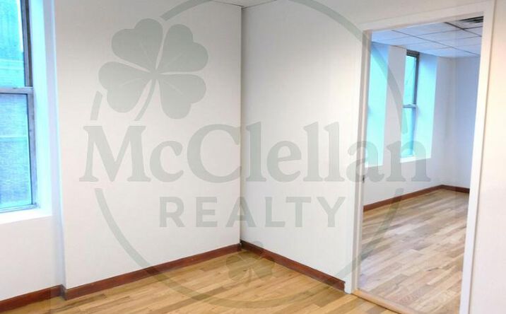 Pictures of Retail, Office property located at 5th Ave, New York, NY 10022 for lease - image #1