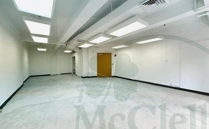 Pictures of Office property located at West 39th Street, New York, NY 10018 for lease - image #1