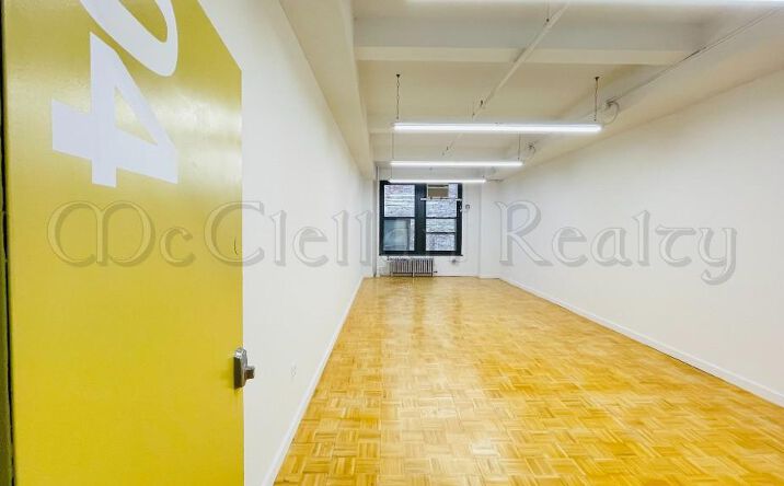 Pictures of Office property located at West 35th, New York, NY 10001 for lease - image #1