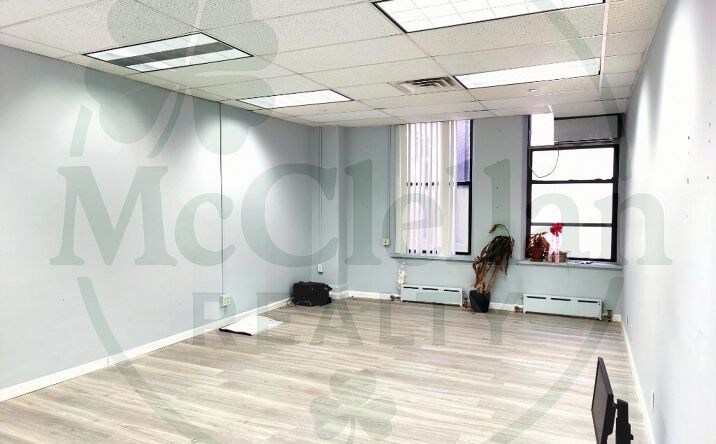 Pictures of Retail property located at Fifth Avenue, New York, NY 10018 for lease - image #1
