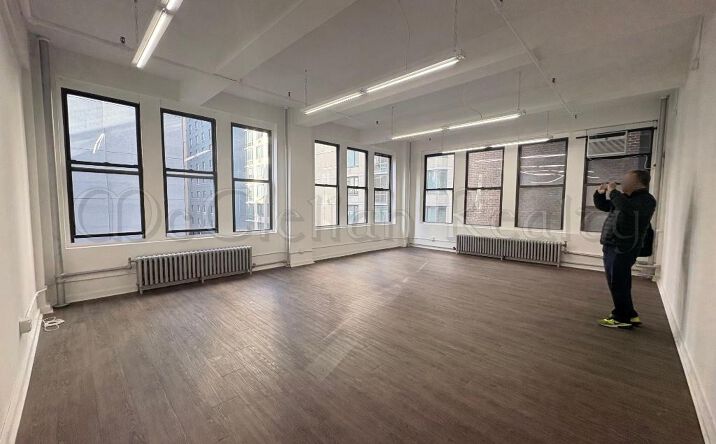 Pictures of Office property located at West 38th Street, New York, NY 10018 for lease - image #1