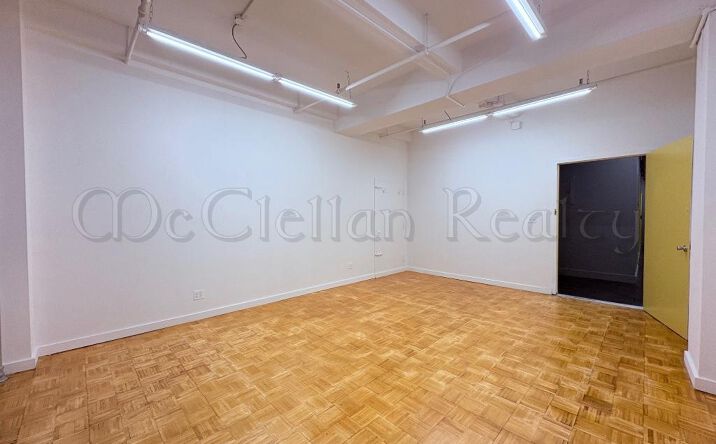 Pictures of Office property located at West 38th Street, New York, NY 10018 for lease - image #1