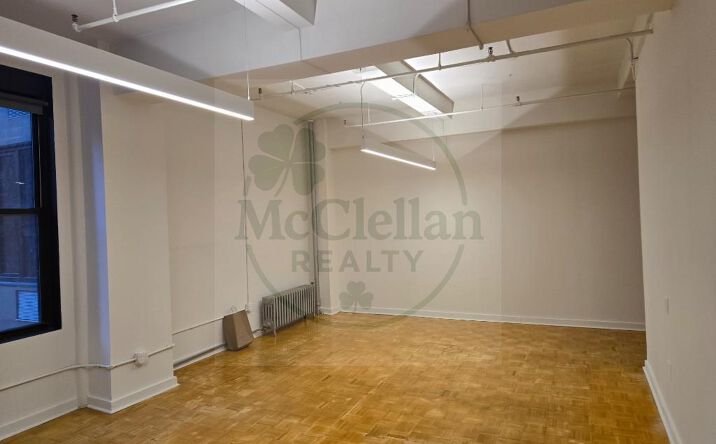 Pictures of Office property located at W 38th St, New York, NY 10001 for lease - image #1