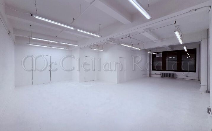 Pictures of Office property located at West 38th Street, New York, NY 10018 for lease - image #1
