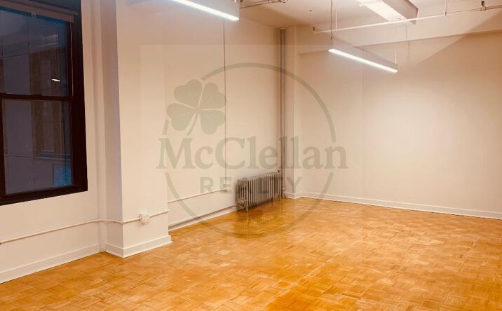 Pictures of Office property located at W 38th St, New York, NY 10001 for lease - image #1