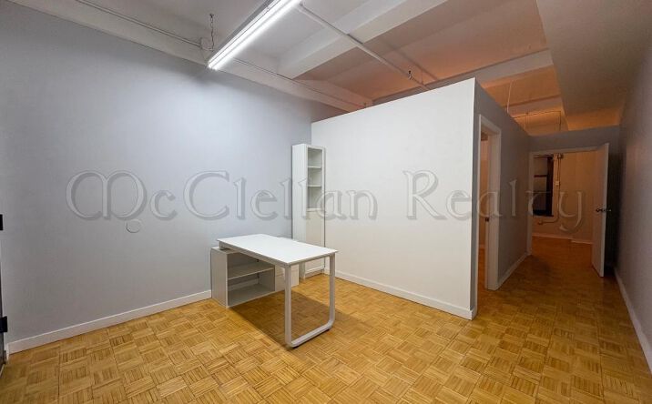 Pictures of Office property located at West 35th, New York, NY 10001 for lease - image #1