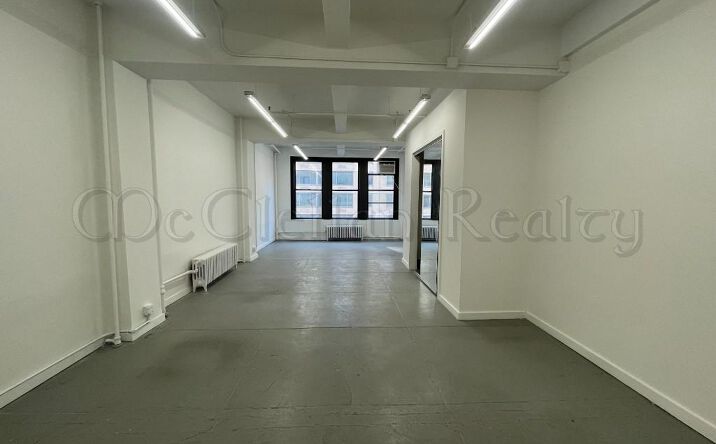 Pictures of Office property located at West 38th Street, New York, NY 10018 for lease - image #1