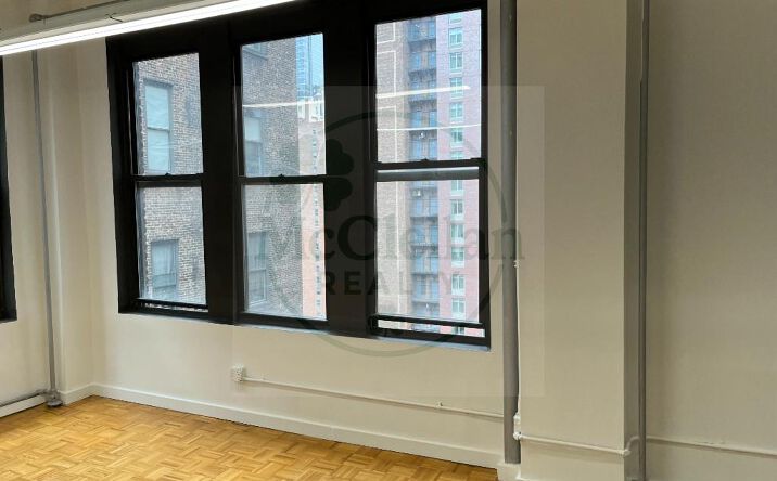 Pictures of Office property located at W 38th St, New York, NY 10001 for lease - image #1