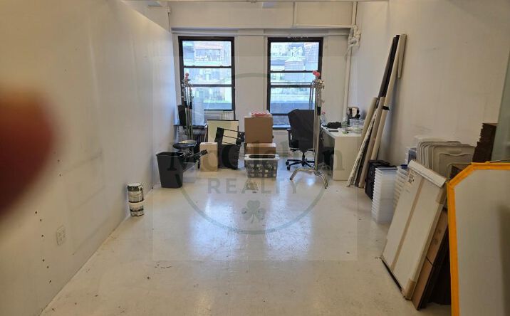 Pictures of Office property located at West 38th Street, New York, NY 10018 for lease - image #1