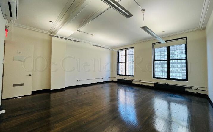 Pictures of Retail property located at Broadway, New York, NY 10018 for lease - image #1