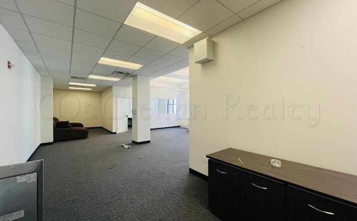 Pictures of Retail, Office property located at Broadway, New York, NY 10001 for lease - image #1