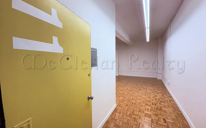 Pictures of Office property located at West 35th, New York, NY 10018 for lease - image #1
