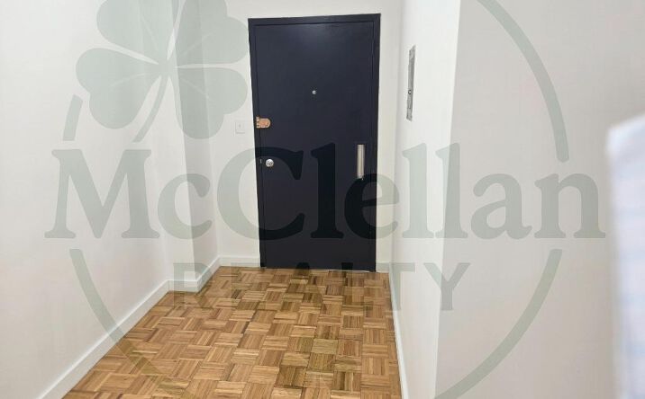Pictures of Retail property located at West 35th Street, New York, NY 10018 for lease - image #1