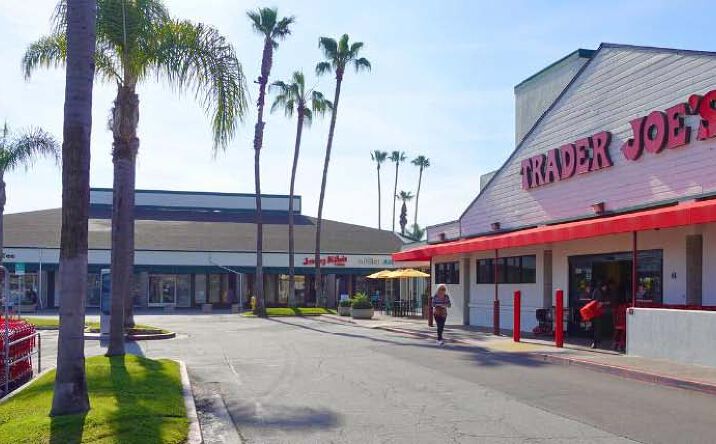 Pictures of Retail, Restaurant property located at Long Beach Marketplace, Long Beach, CA 90803 for lease - image #1