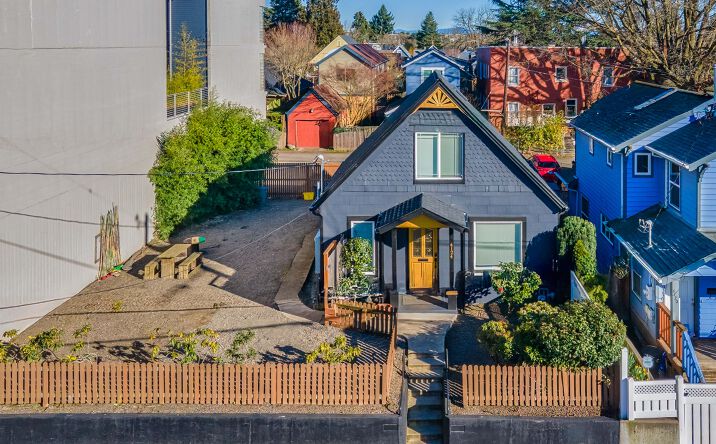 Pictures of Office, Restaurant property located at 4124 North Mississippi Avenue, Portland, OR 97217 for lease - image #1