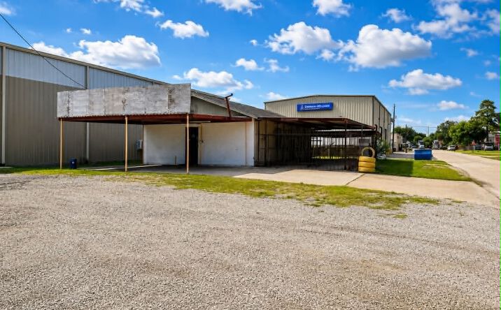 Pictures of Retail, Industrial property located at 716 UTAH ST, SOUTH HOUSTON, TX 77587-3010 for lease - image #1