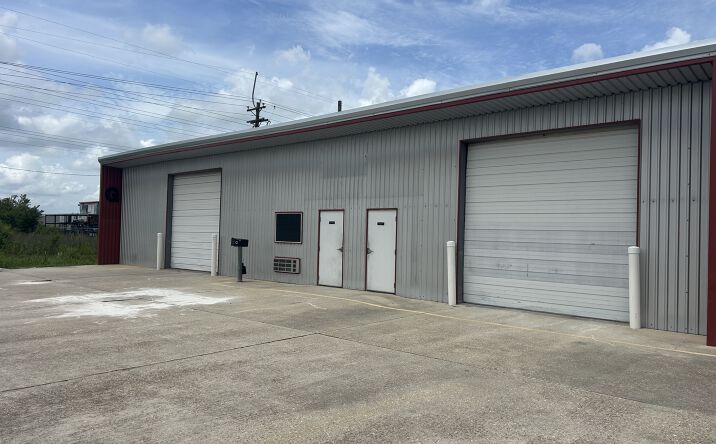 Pictures of Industrial property located at 106 KOL DR, BROUSSARD, LA 70518-3820 for lease - image #1