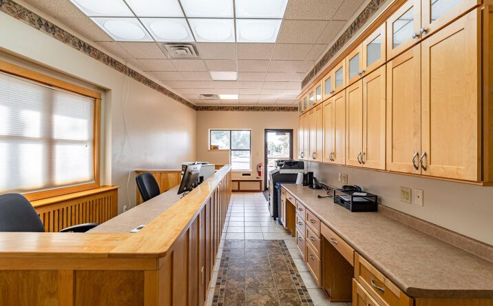 Pictures of Retail property located at 2423 16th Street South, La Crosse, WI 54601 for lease - image #1