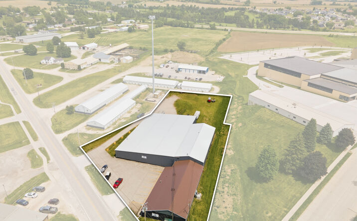 Pictures of Retail, Industrial property located at 301 OLD DUBUQUE RD, ANAMOSA, IA 52205-1455 for lease - image #1