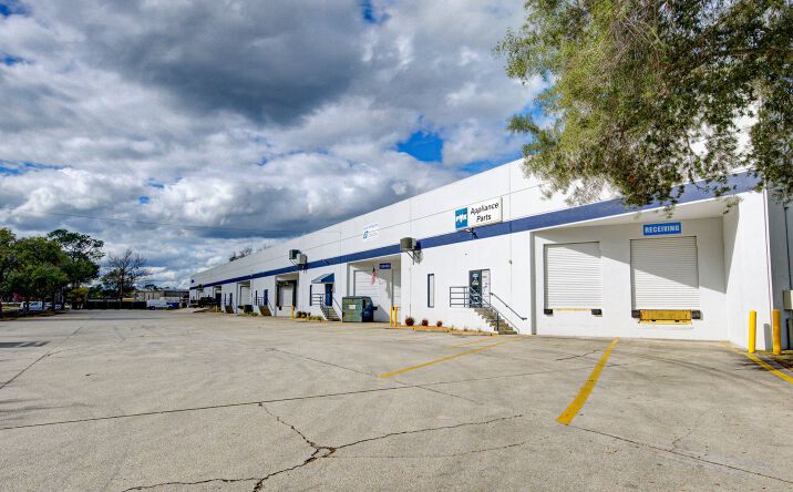 Pictures of Industrial property located at 2899 Powers Ave, Jacksonville, FL 32207 for lease - image #1