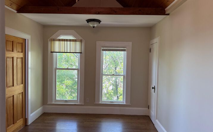 Pictures of Office property located at 54 N Broadway Room 2, Tarrytown, NY 10591 for lease - image #1