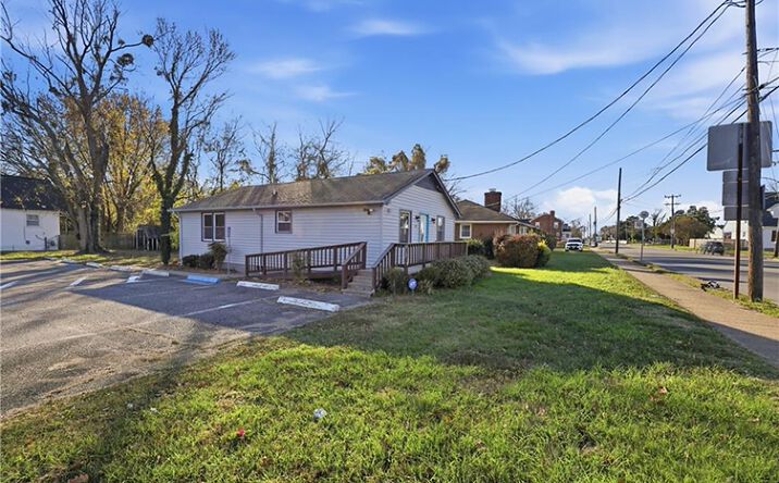 Pictures of Office property located at 1204 E Pembroke Ave, Hampton, VA 23669 for lease - image #1
