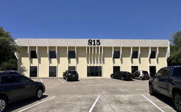 Pictures of Office property located at 815 TRAILWOOD DR, HURST, TX 76053 for lease - image #1